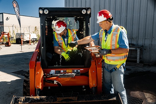 Operator training on heavy equipment